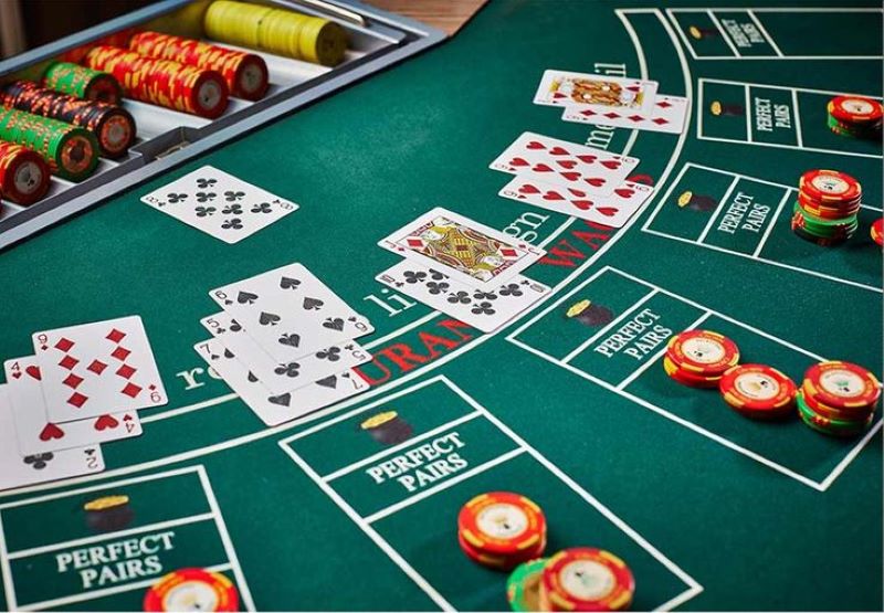 Cách chơi Xì Dách và một số trường hợp đặc biệt  